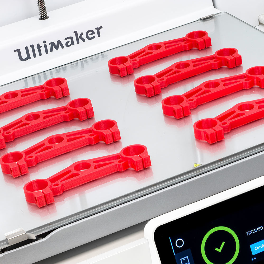 Print large parts or batch production with the Ultimaker S5 large build volume
