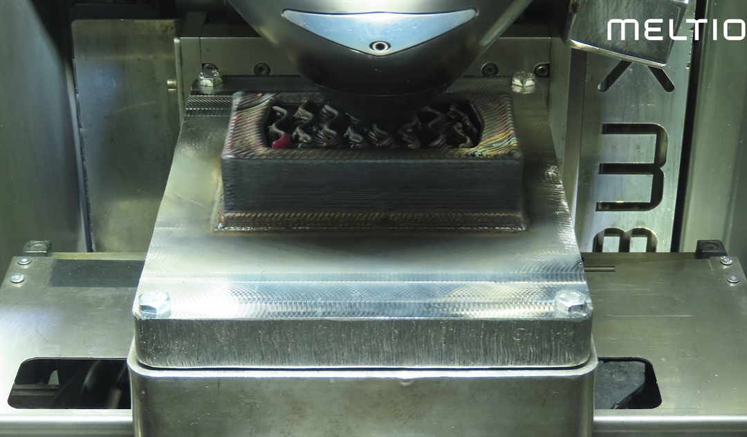 mold with conformal cooling channels